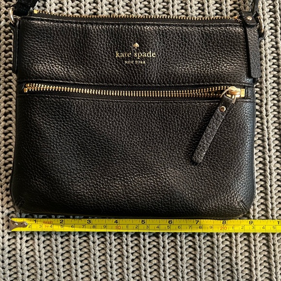 Kate Spade Black Leather Crossbody with Gold Zipper - Picture 3 of 6